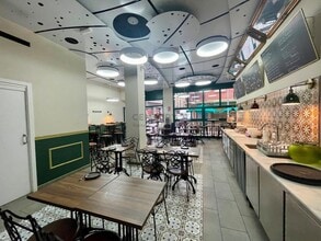 Local commercial dans Sant Boi de Llobregat, Barcelona à louer Photo intérieure– Image 2 sur 21