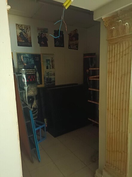 Local commercial dans Cáceres, Cáceres à vendre - Photo de l’immeuble – Image 2 sur 4