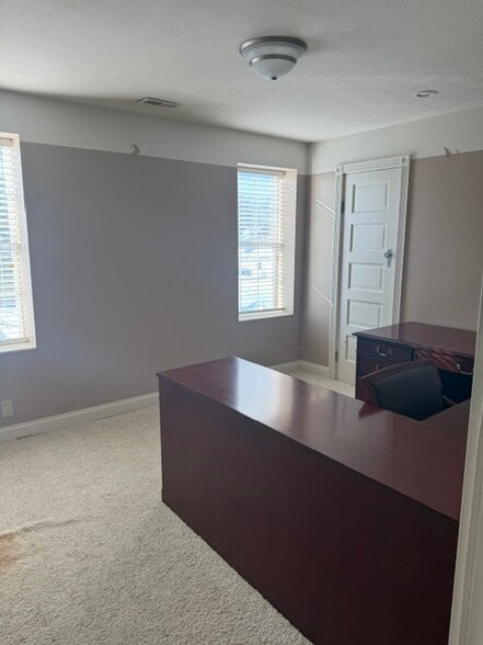 237 S Pendleton Ave, Pendleton, IN à louer - Photo principale – Image 1 sur 7