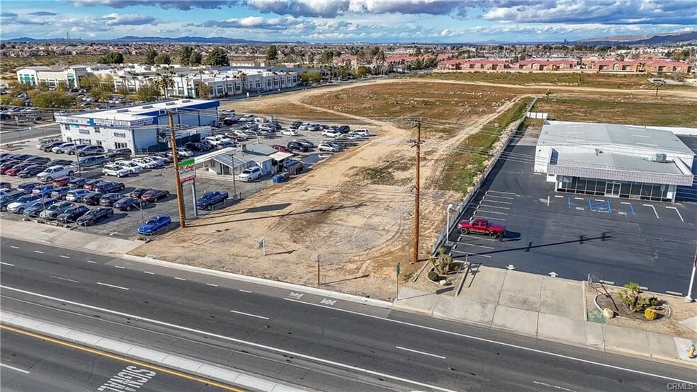 28 Palmdale Rd, Victorville, CA à vendre - Aérien – Image 3 sur 7