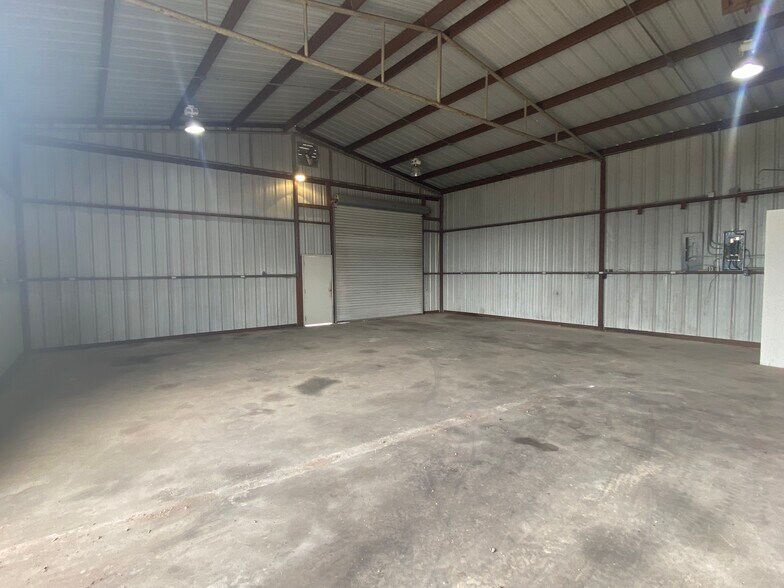 15194-15264 S IH 35, Bruceville, TX à vendre - Photo de l’immeuble – Image 3 sur 5