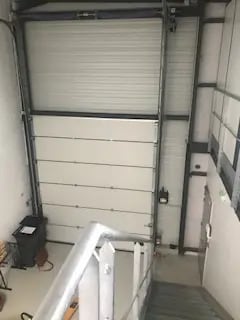 Local d’activités dans Chasse-sur-Rhône à louer - Photo intérieure – Image 3 sur 7