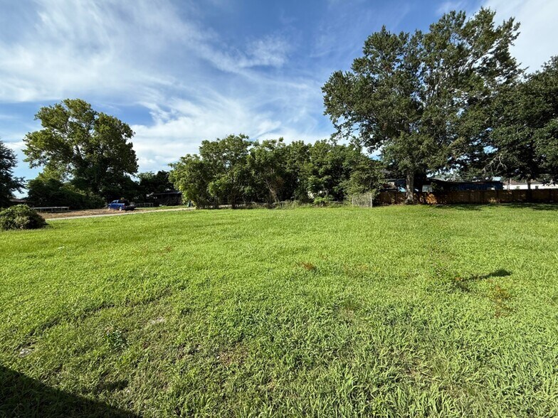 1904 Tino Ln, Violet, LA à vendre - Photo de l’immeuble – Image 1 sur 6