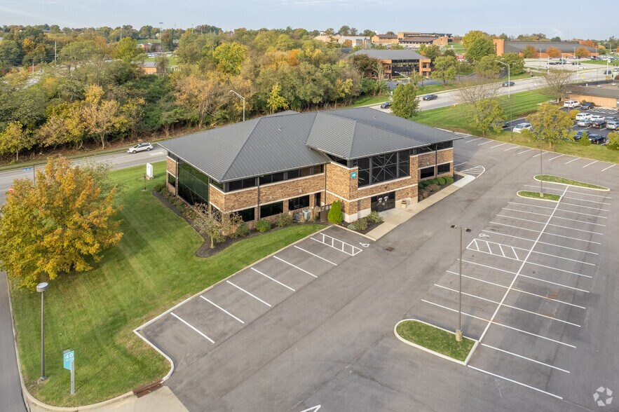 2900 Chancellor Dr, Crestview Hills, KY à louer - Aérien – Image 2 sur 4