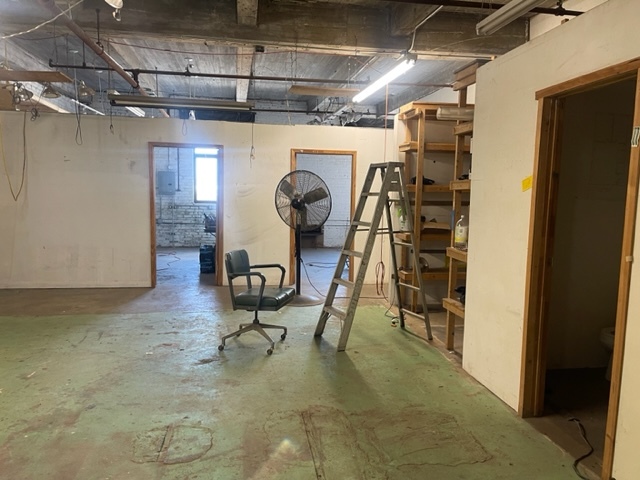 551 Stewart Ave, Brooklyn, NY à louer - Photo intérieure – Image 1 sur 4