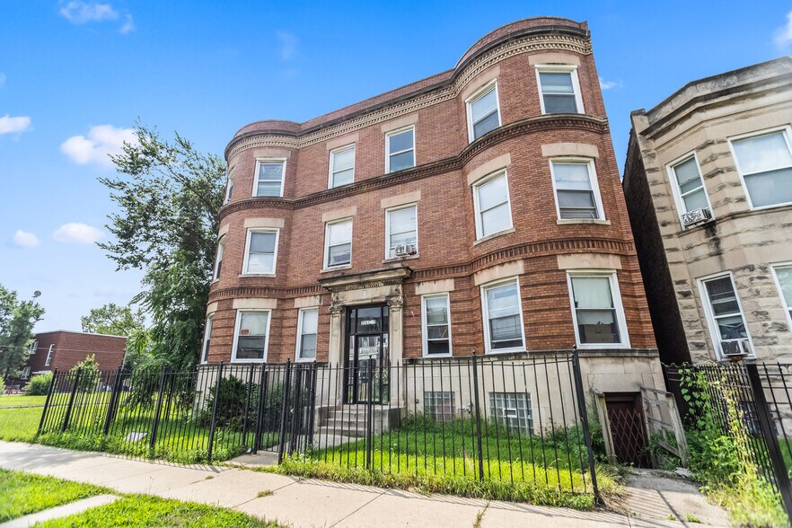7252 S Yale Ave, Chicago, IL à vendre - Photo de l’immeuble – Image 1 sur 16