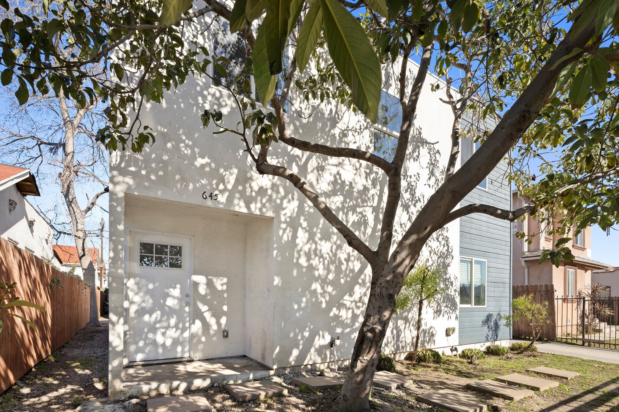 645 W 97th St, Los Angeles, CA à vendre Photo principale– Image 1 sur 15