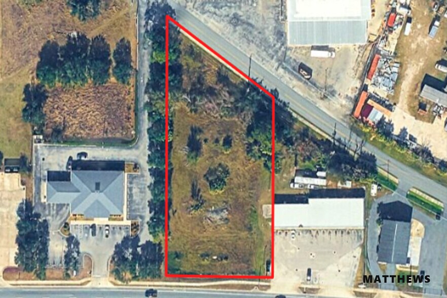 1049 NE 5th St, Crystal River, FL à vendre - Photo de l’immeuble – Image 2 sur 3