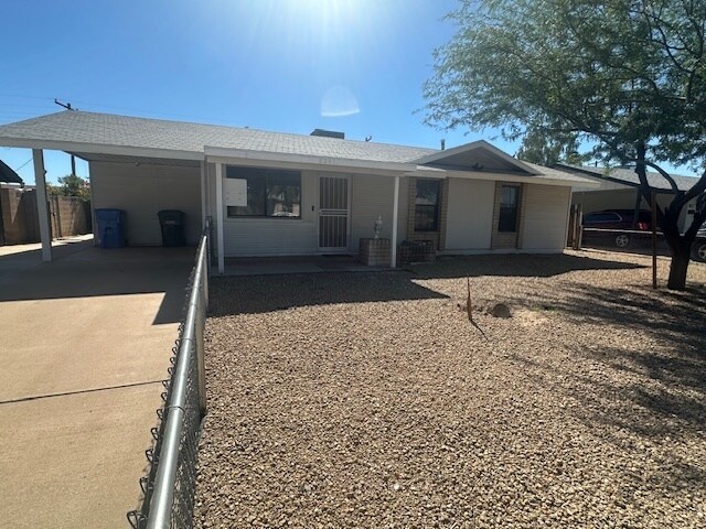 8201 W Earll Dr, Phoenix, AZ à vendre - Photo principale – Image 1 sur 1