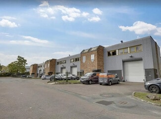 Plus de détails pour Bureau, Industriel/Logistique à louer