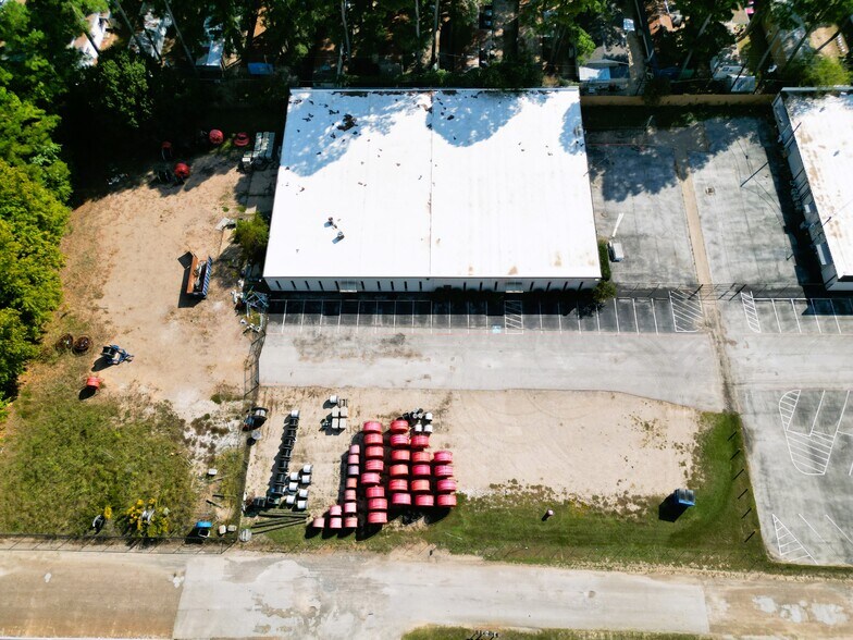 812 S Eastman Rd, Longview, TX à louer - Photo de l’immeuble – Image 3 sur 12