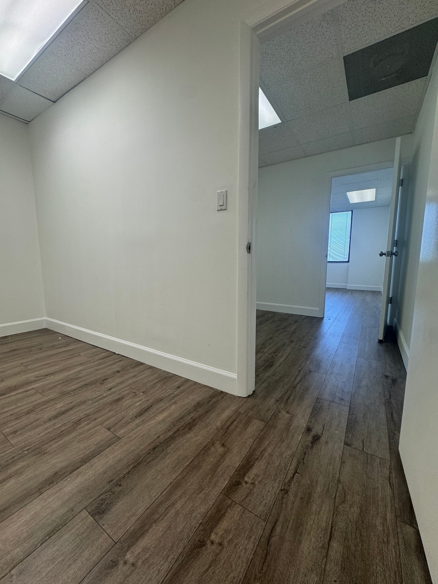 915 Middle River Dr, Fort Lauderdale, FL à louer Photo intérieure– Image 1 sur 5