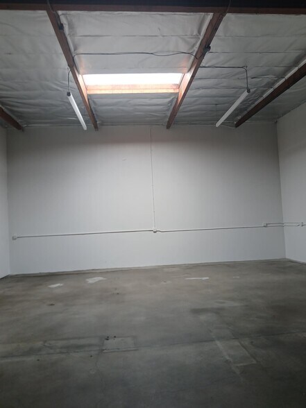13711-13721 Alma Ave, Gardena, CA à louer - Photo intérieure – Image 3 sur 7