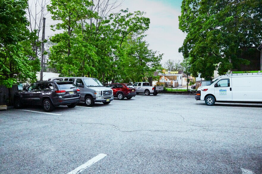 15 Rockland Ter, Verona, NJ à louer - Photo de l’immeuble – Image 3 sur 22