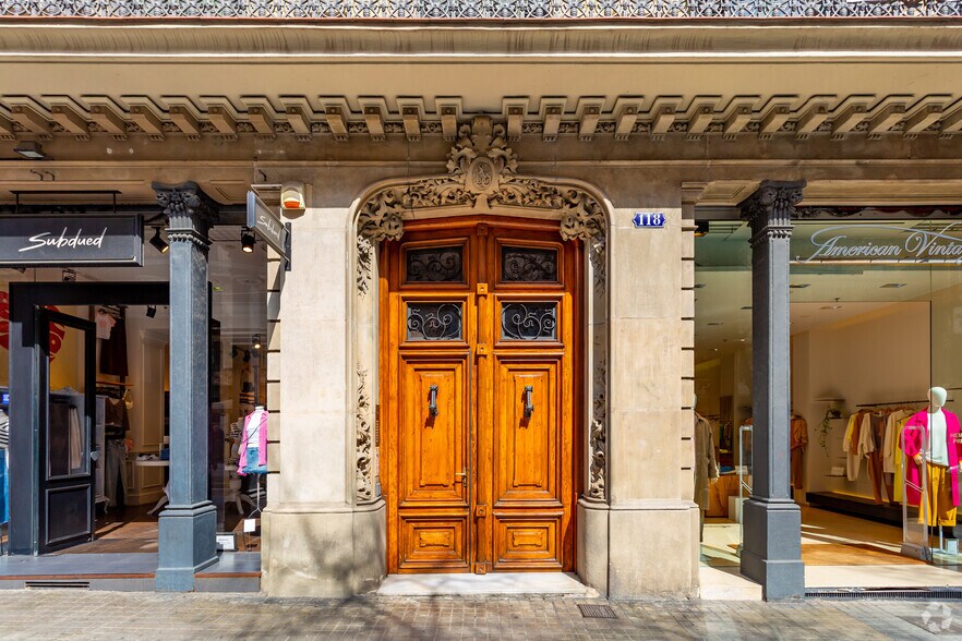 Rambla de Catalunya, 118, Barcelone, Barcelona à louer - Photo de l’immeuble – Image 3 sur 3