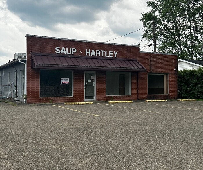 1950 East Pike, Zanesville, OH à louer - Photo de l’immeuble – Image 2 sur 14