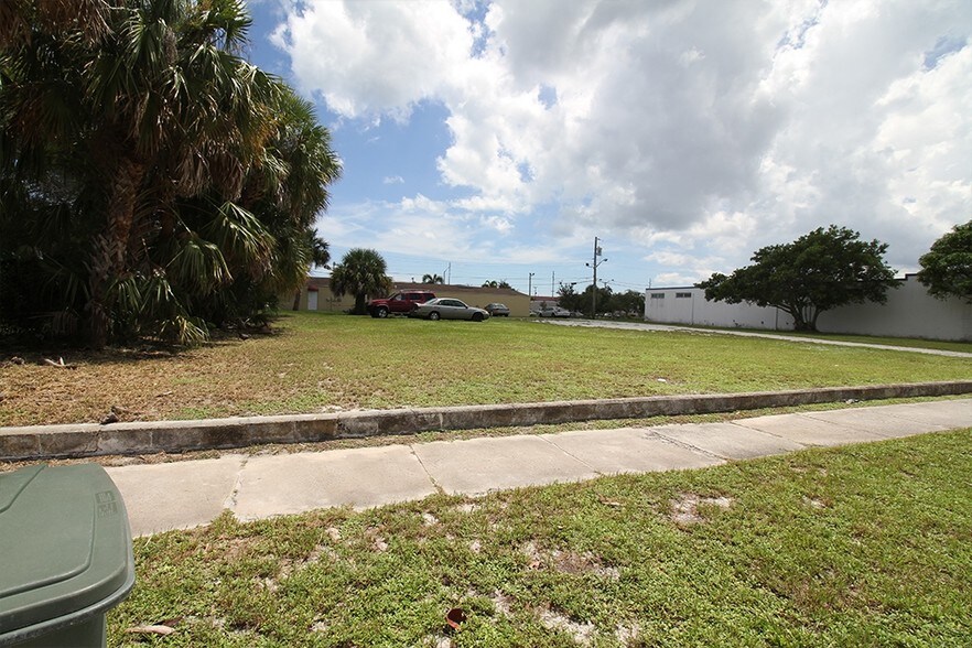 534 S 5th St, Fort Pierce, FL à vendre - Photo de l’immeuble – Image 2 sur 5