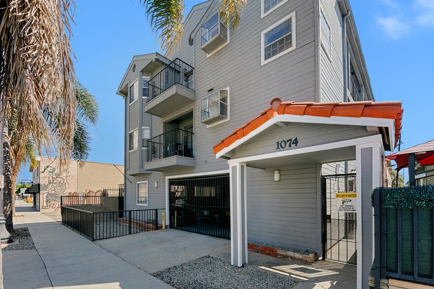 1074 Redondo Ave, Long Beach, CA à vendre - Photo principale – Image 1 sur 13