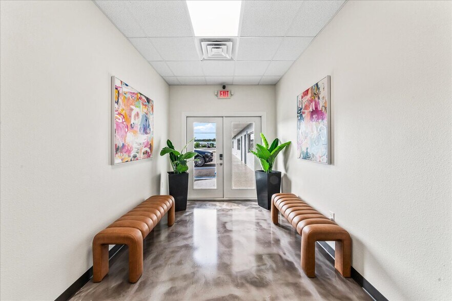 566 Barton Blvd, Rockledge, FL à louer - Photo de l’immeuble – Image 2 sur 14