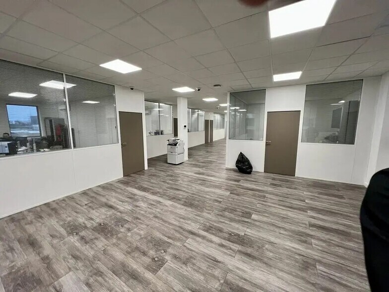 Local d'activités dans Tremblay-en-France à vendre - Photo intérieure – Image 3 sur 3