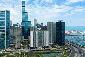 400 E Randolph St, Chicago, IL - VUE AÉRIENNE  vue de carte - Image1