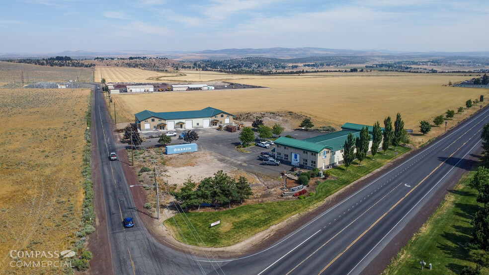 35 Cherry Ln, Madras, OR à louer - Photo de l’immeuble – Image 3 sur 27