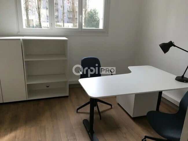 Plus de détails pour Bureau à louer