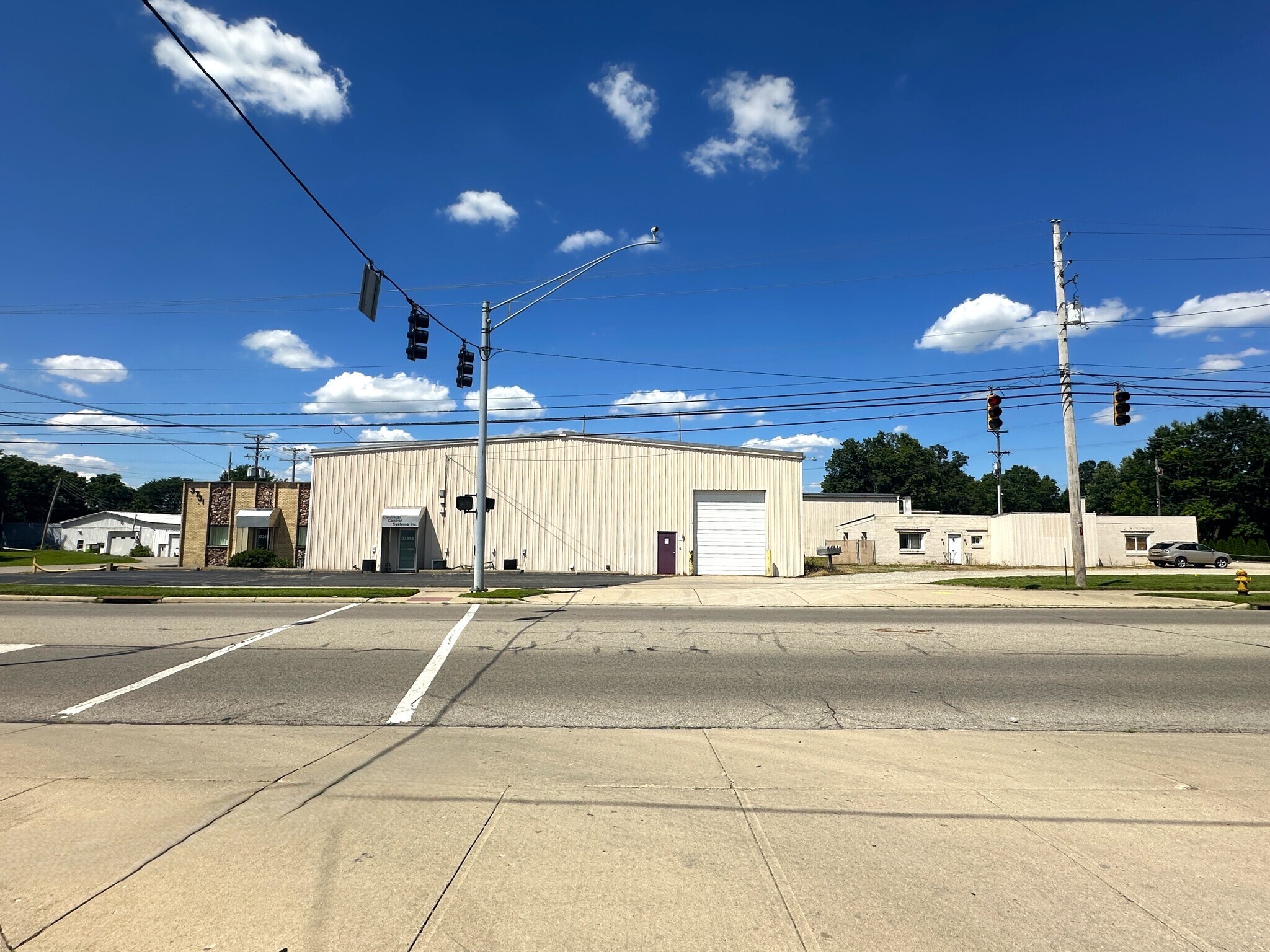3731 W Alexandersville Bellbrook Rd, Dayton, OH à vendre Photo de l’immeuble– Image 1 sur 43