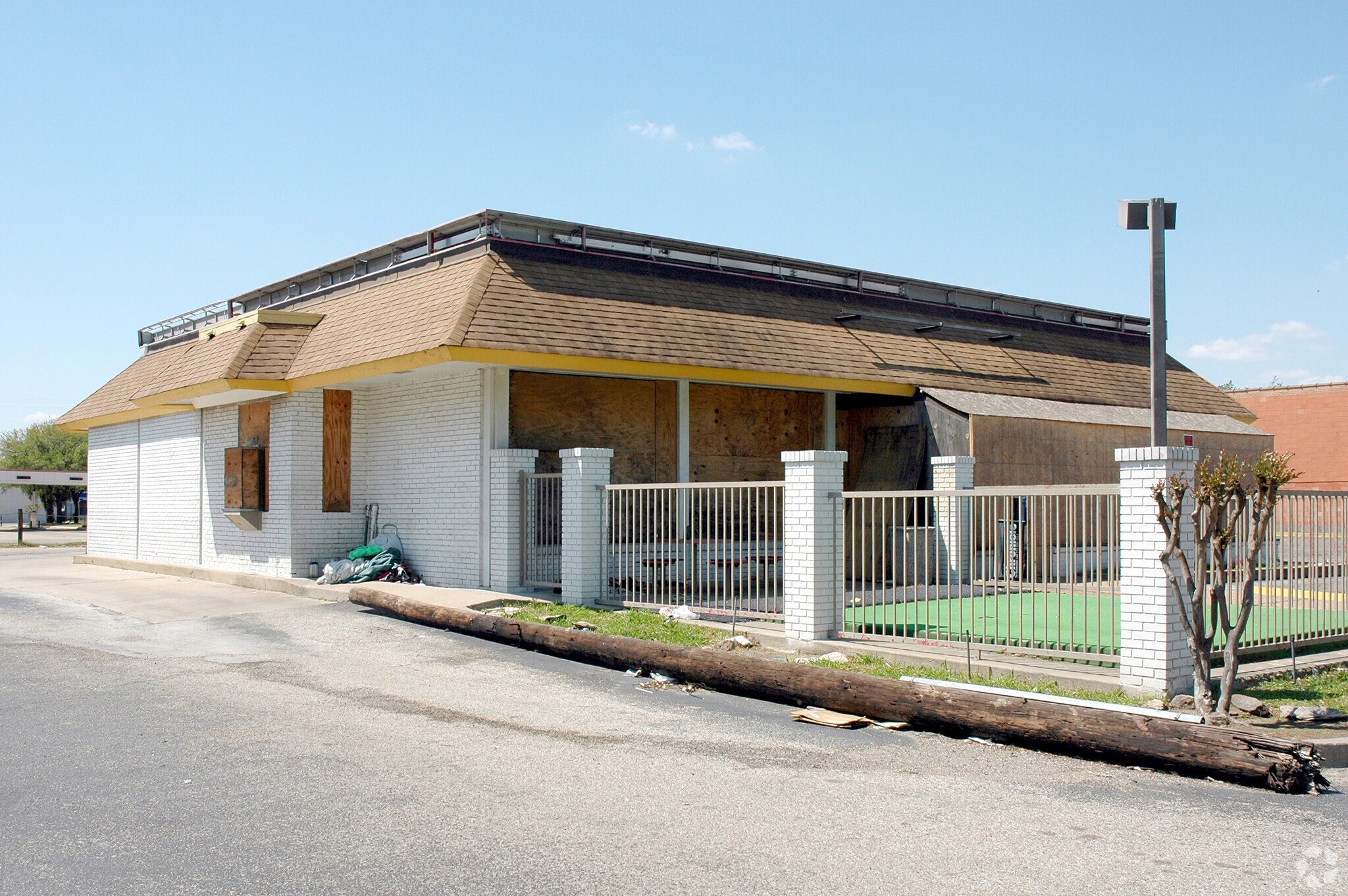 6740 Harrisburg Blvd, Houston, TX à louer Photo principale– Image 1 sur 4