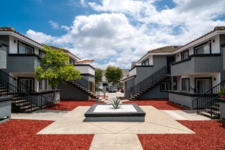Plus de détails pour 875 N Olive St, Orange, CA - Logement à vendre