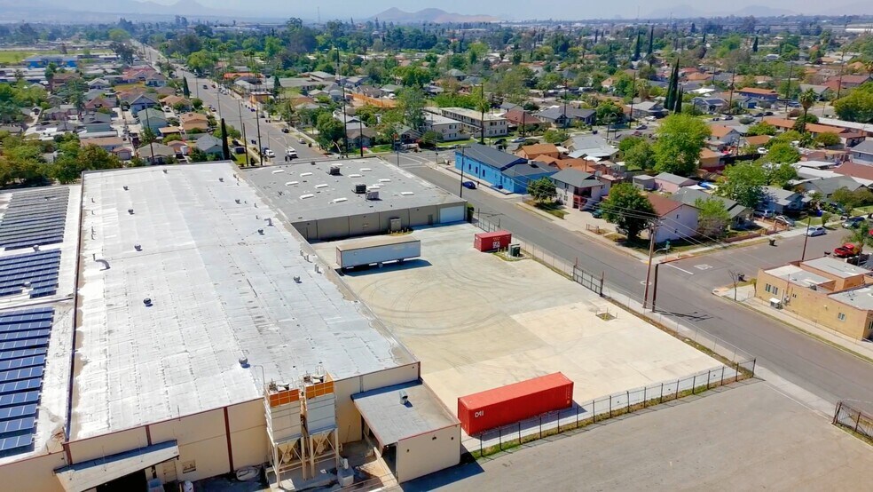 1096 W Rialto Ave, San Bernardino, CA à vendre - Vidéo sur l’annonce professionnelle – Image 2 sur 25