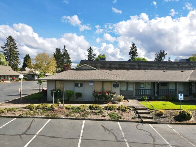 12724 SE Stark St, Portland, OR à vendre - Photo de l’immeuble – Image 2 sur 4