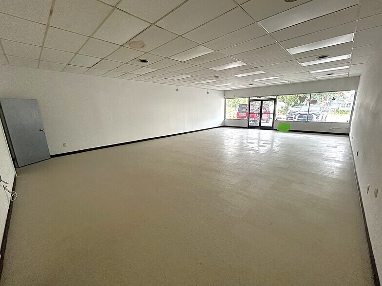 1207 Jamison Ave SE, Roanoke, VA à louer - Photo de l’immeuble – Image 2 sur 3
