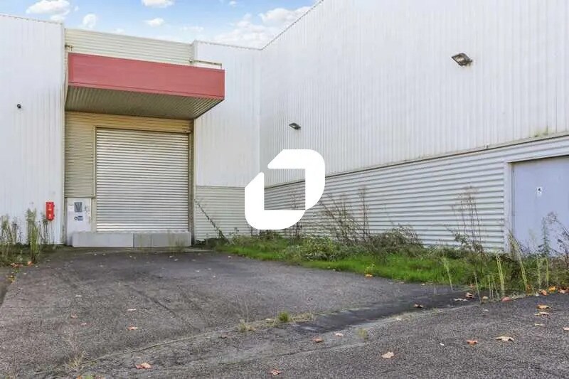 Bureau dans Lisses à louer - Photo de l’immeuble – Image 3 sur 14