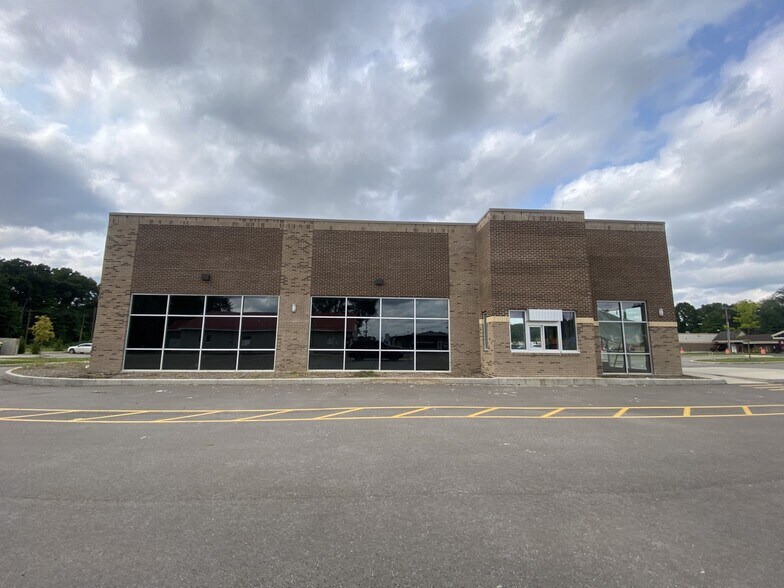 930 S 11th St, Niles, MI à louer - Photo de l’immeuble – Image 2 sur 3