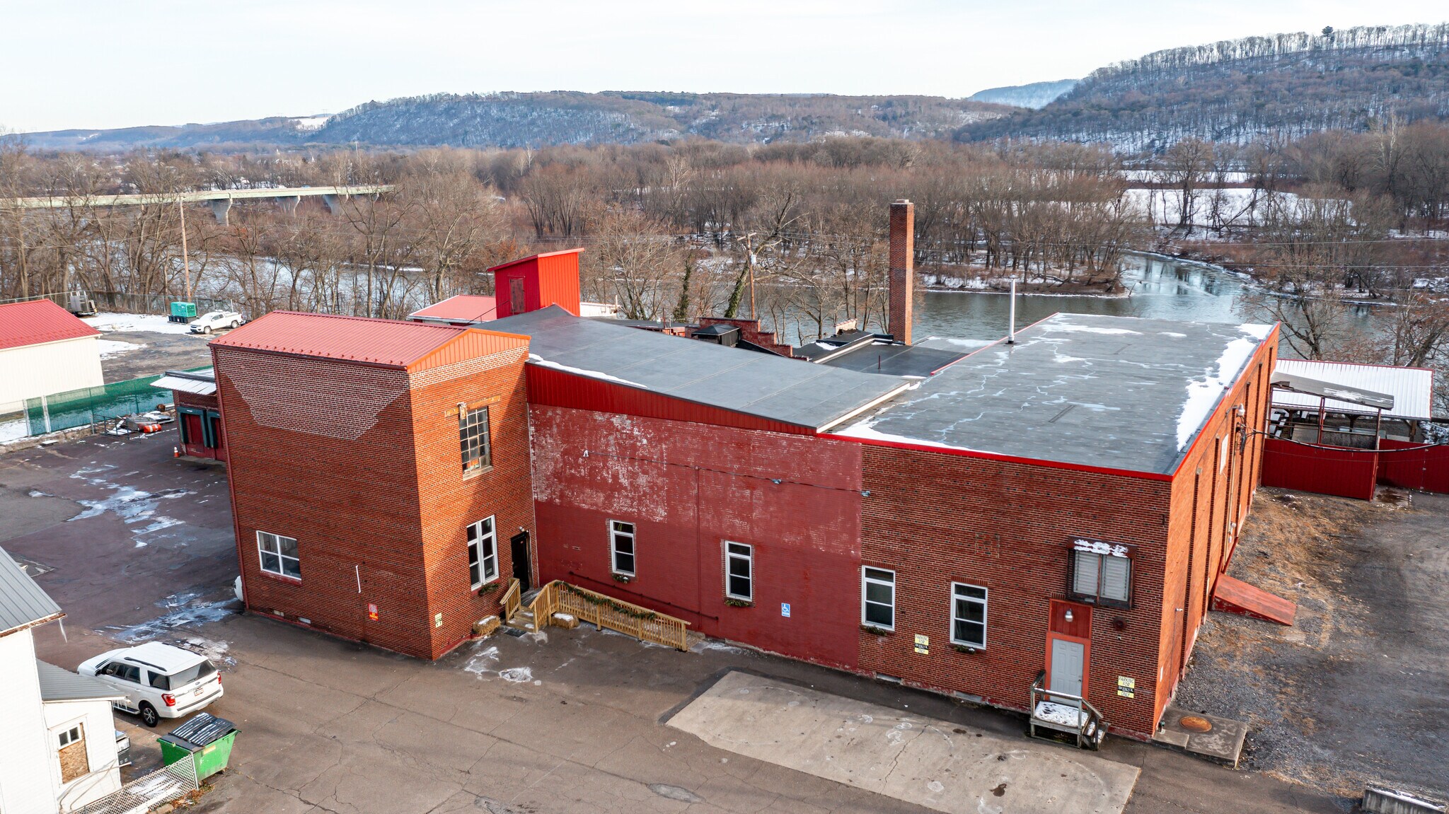 328 W Front St, Berwick, PA à vendre Photo principale– Image 1 sur 93