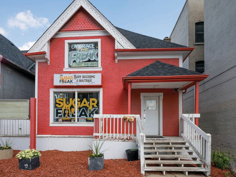 216 Osborne St, Winnipeg, MB à louer - Photo de l’immeuble – Image 2 sur 6