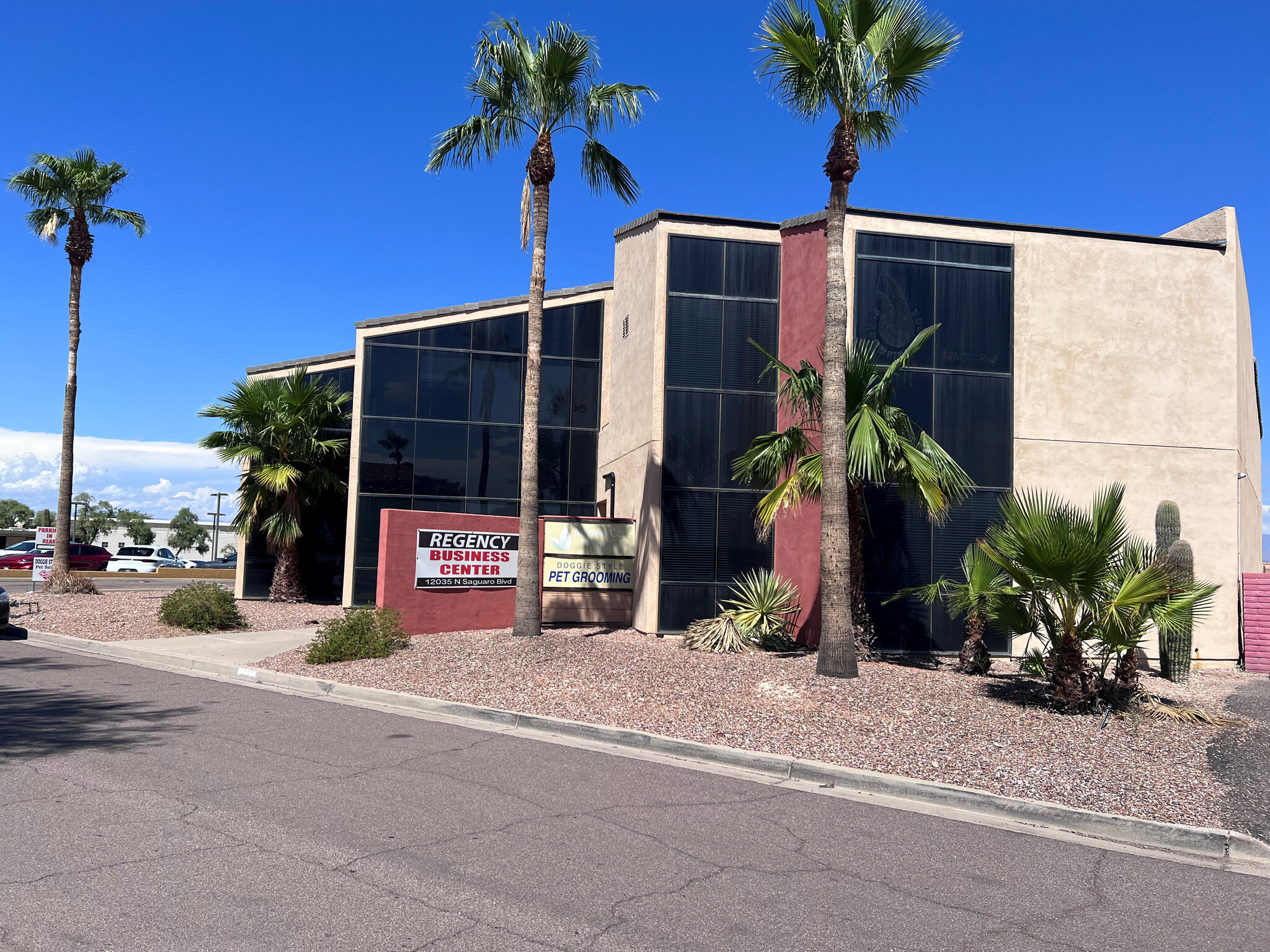 12035 N Saguaro Blvd, Fountain Hills, AZ à louer Photo de l’immeuble– Image 1 sur 12