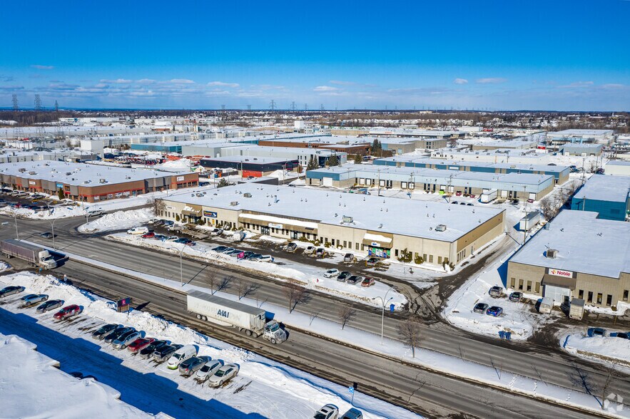 3401-3421 Boul Industriel, Laval, QC à louer - Aérien – Image 2 sur 4