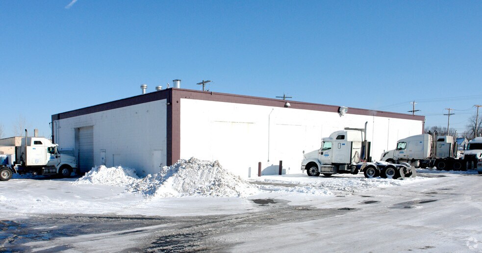 409 Industry Dr, Columbus, OH à louer - Photo de l’immeuble – Image 3 sur 5