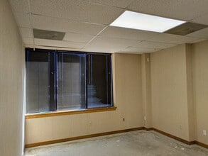 4010-4016 S Lynn Ct, Independence, MO à louer Photo intérieure– Image 2 sur 5