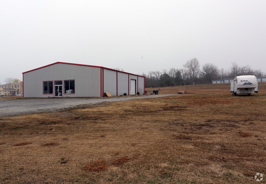 1301 W Sam Rayburn Dr, Bonham, TX à vendre - Photo de l’immeuble – Image 3 sur 14