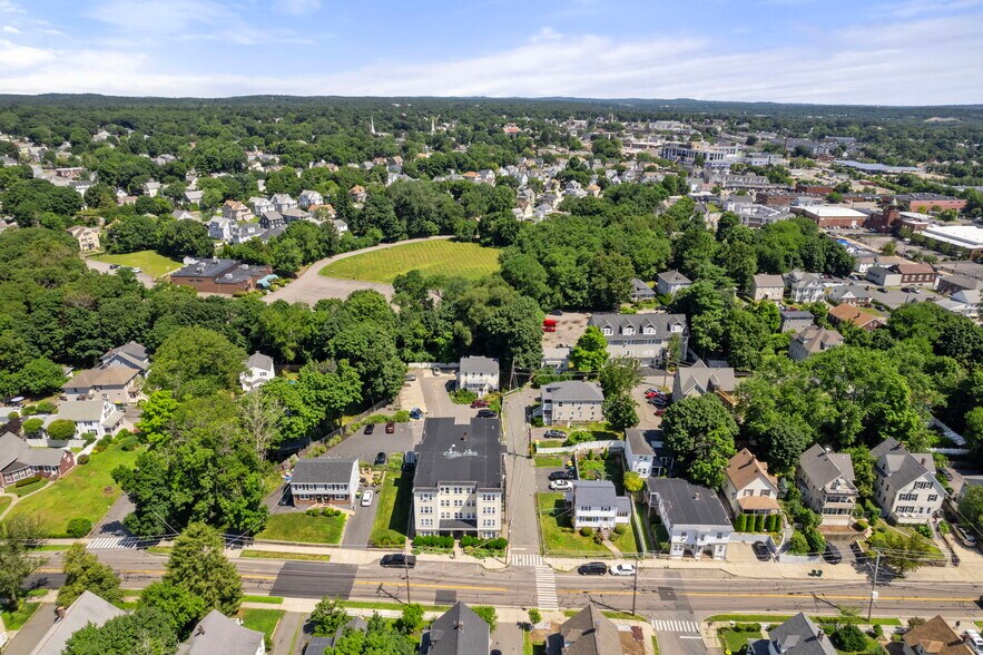 47 Chapel St, Norwood, MA à vendre - Photo de l’immeuble – Image 3 sur 13