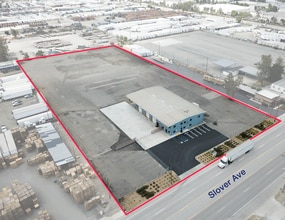 13831 Slover Ave, Fontana, CA à louer Aérien– Image 1 sur 8