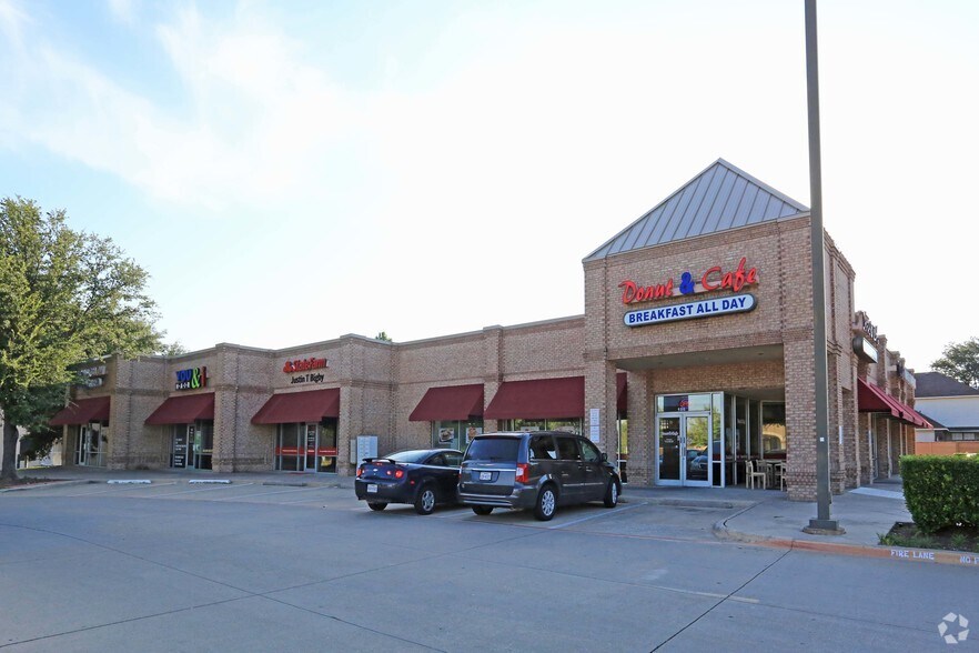 1921 E Hebron Pky, Carrollton, TX à louer - Photo principale – Image 1 sur 1