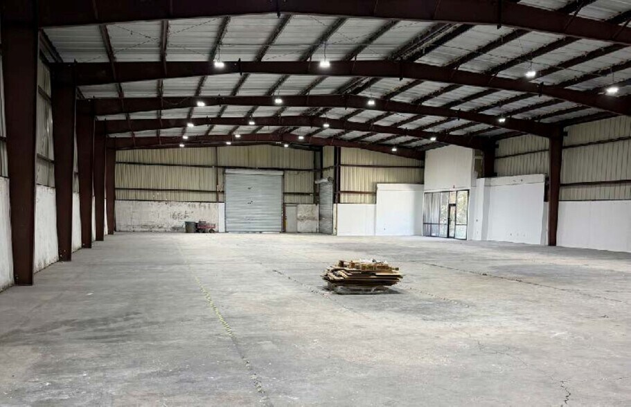 9093 Philips Hwy, Jacksonville, FL à louer - Photo de l’immeuble – Image 2 sur 13