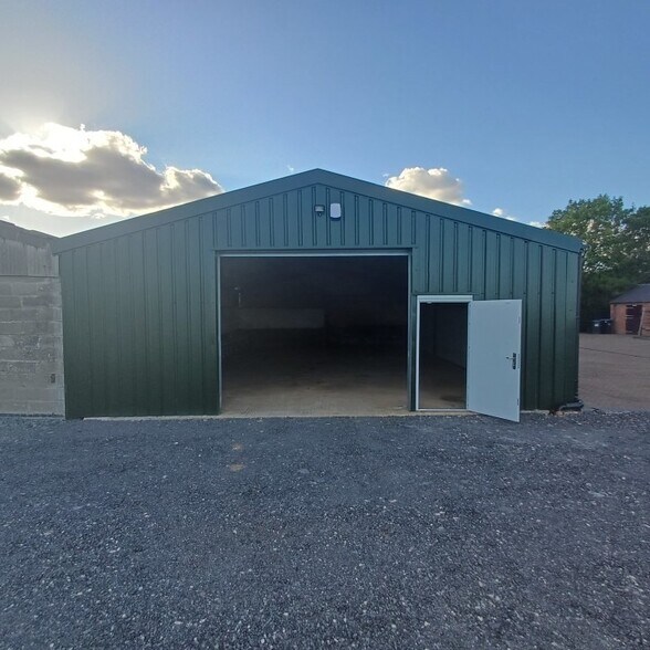 Yelvertoft Rd, Rugby à louer - Photo de l’immeuble – Image 1 sur 2