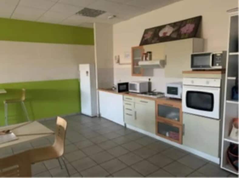 Industriel/Logistique dans La Chaussée-Saint-Victor à louer - Photo de l’immeuble – Image 3 sur 27