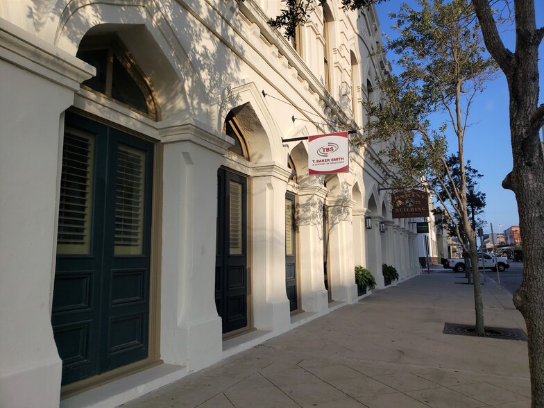 305 21st St, Galveston, TX à louer - Photo de l’immeuble – Image 2 sur 14