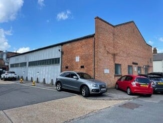 Plus de détails pour Course Rd, Ascot - Industriel/Logistique à louer